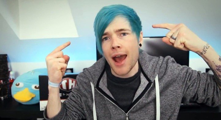 DanTDM - Bio, Age, Girlfriend, Birthday, Family, Net Worth & Facts